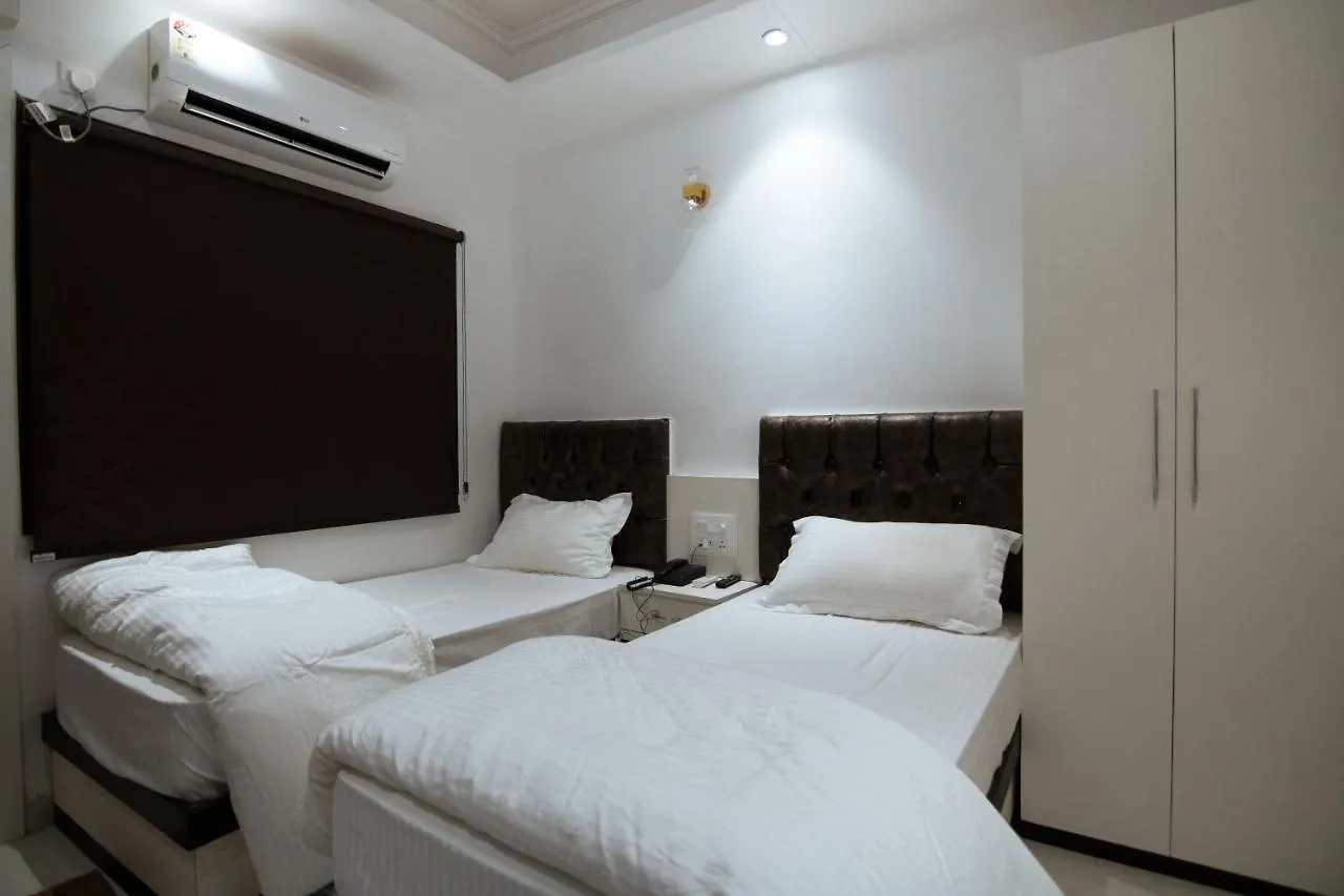 Hotel Temple View バラナシ 3*,  インド