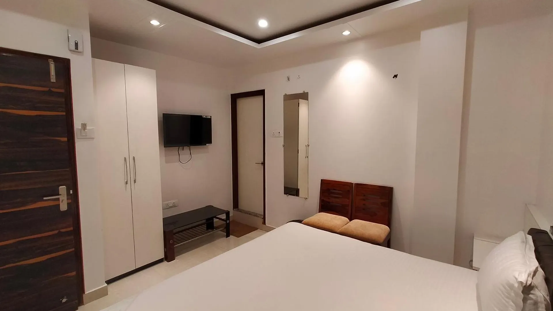 ***  Hotel Temple View バラナシ インド